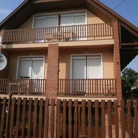 Tuenderkert Apartmanok Hajduszoboszlo Bagian luar foto