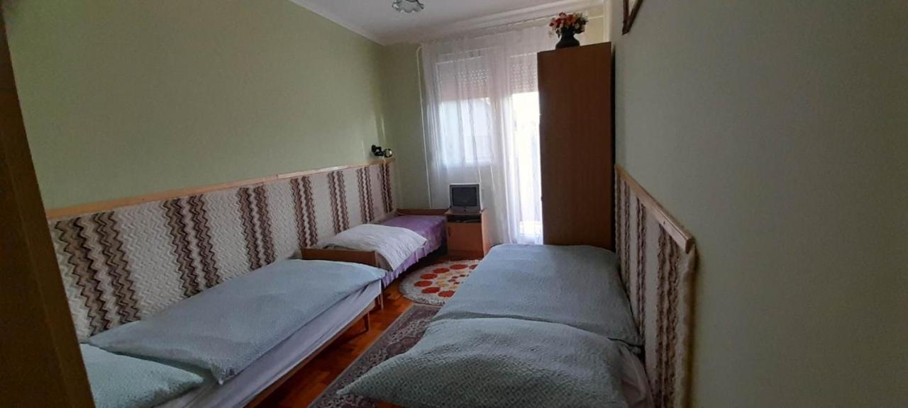 Tuenderkert Apartmanok Hajduszoboszlo Bagian luar foto